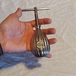 Vintage 1940's HMO Metal T Handle Adjustable Nut Cracker - 6"